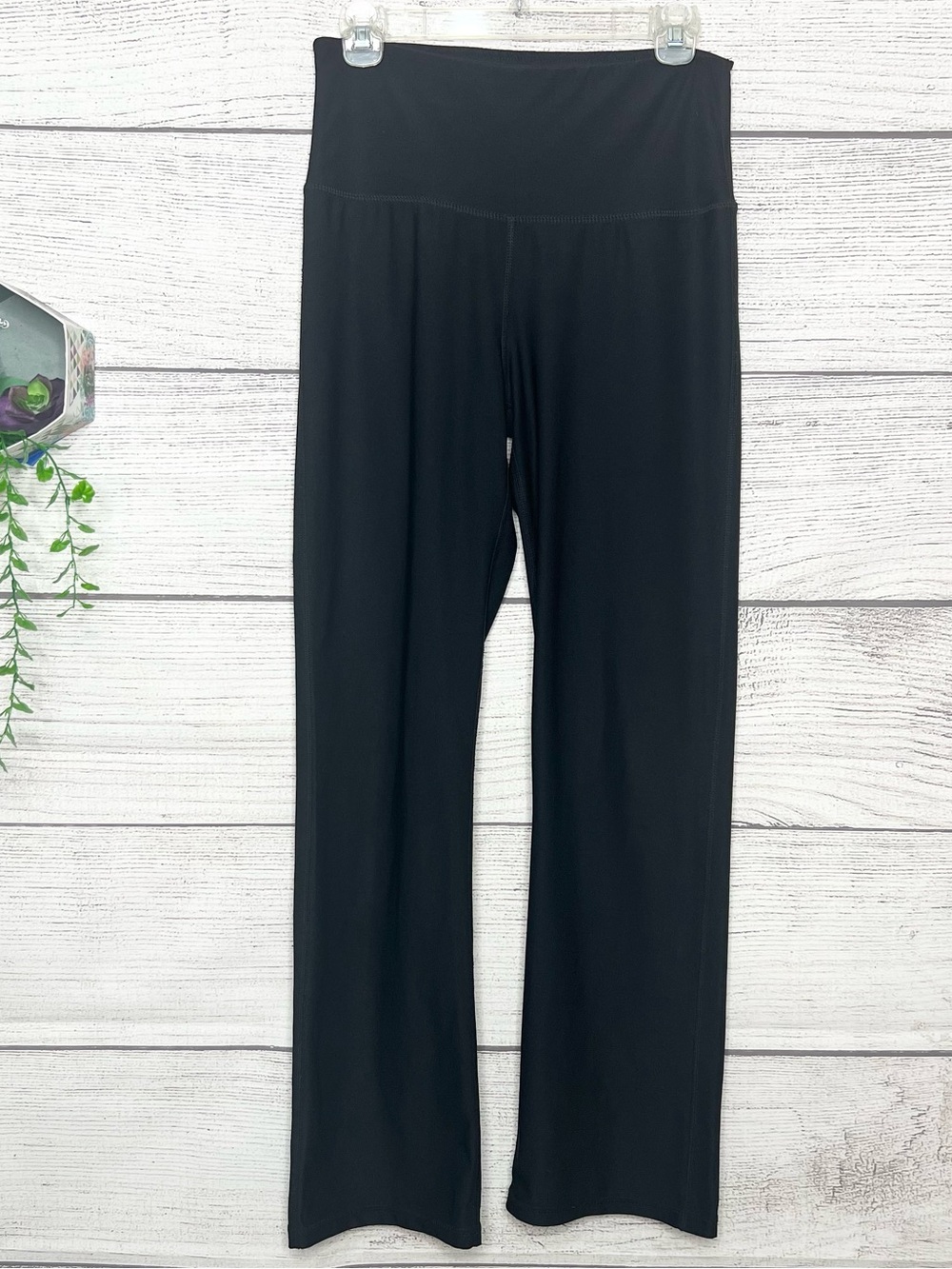 Reebok Black High-Rise Stretch Athletic Flared Bottom Yoga Pants Size Medium